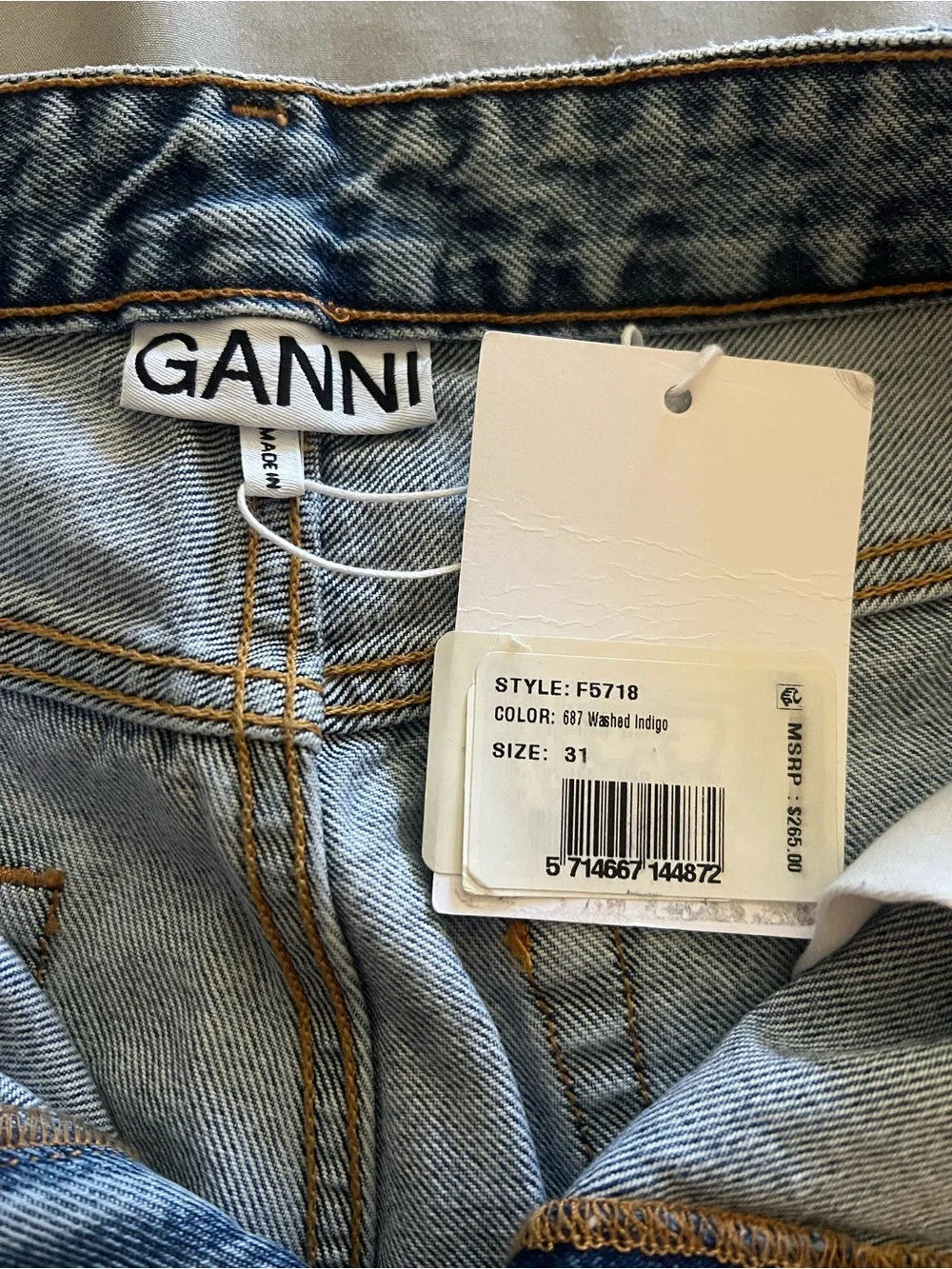 NWT GANNI jeans size 31 indigo wash classic high waisted cropped jeans F5718